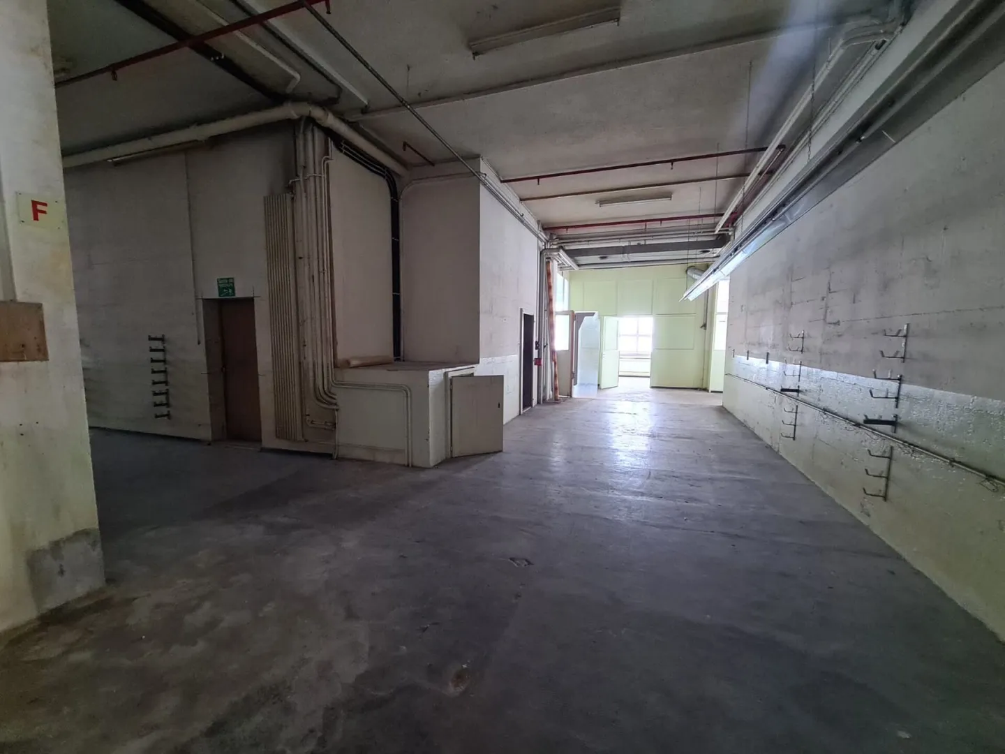 Espace Commercial Polyvalent - Photo 4 sur 5