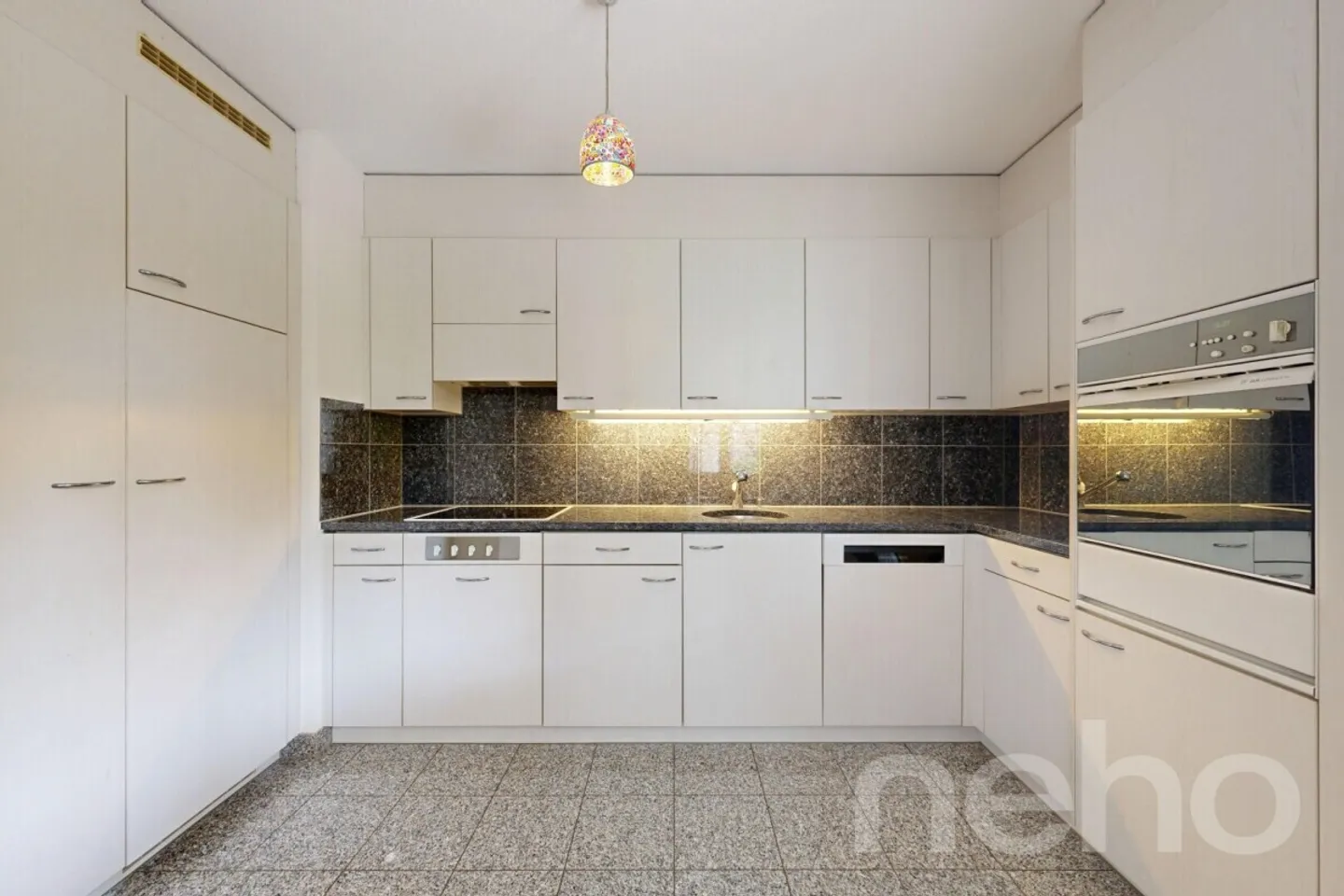Appartement spacieux de 3,5 pièces avec terrasse ensoleillée - Photo 1 sur 11