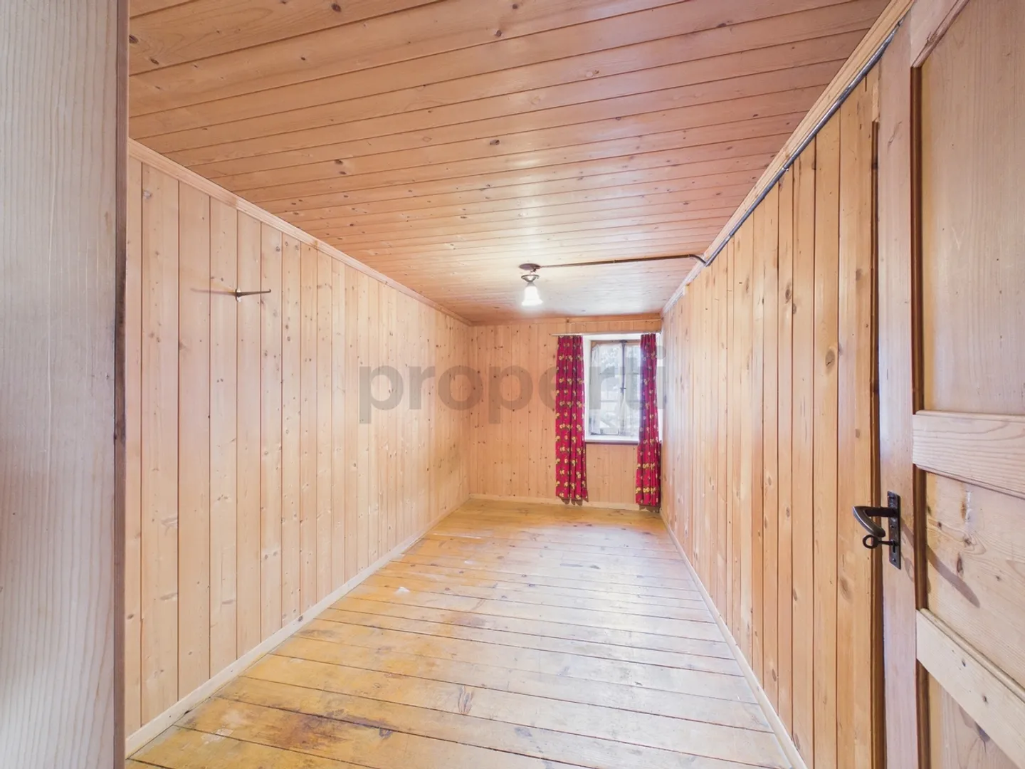 Spacious 7.5 Room Apartment - Photo 8 of 13