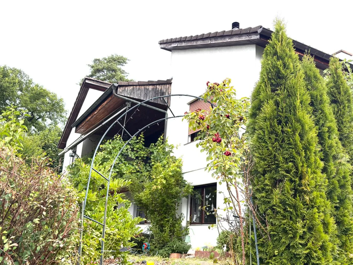 8 ½-Zimmer EFH - zentrale Lage mit Aussicht - Foto 1 von 5
