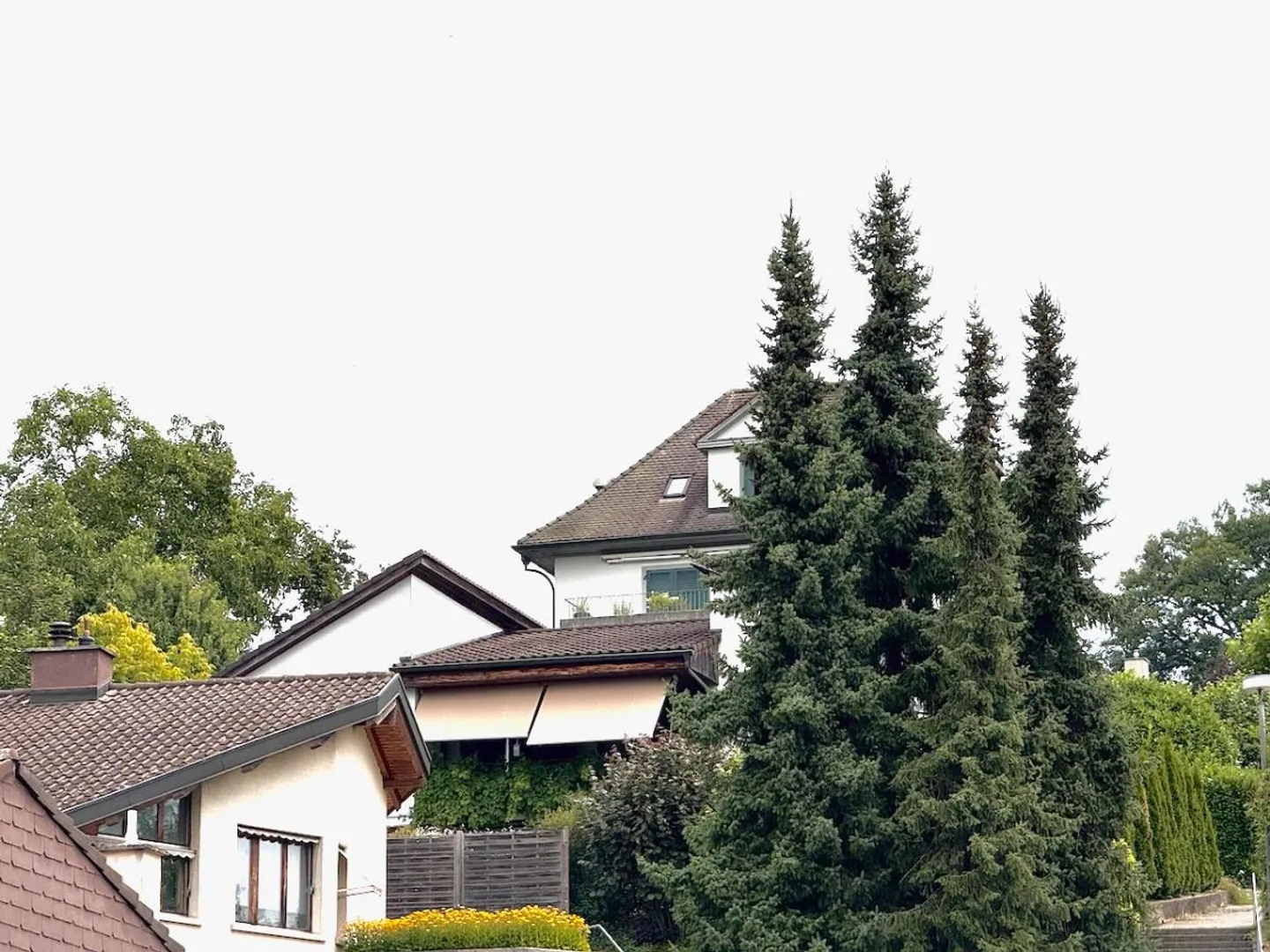 8 ½-Zimmer EFH - zentrale Lage mit Aussicht - Foto 5 von 5