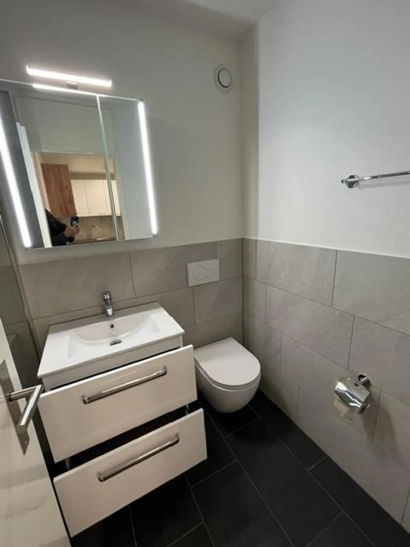 Appartamento 2.5 stanze appena ristrutturato - Foto 8 di 9