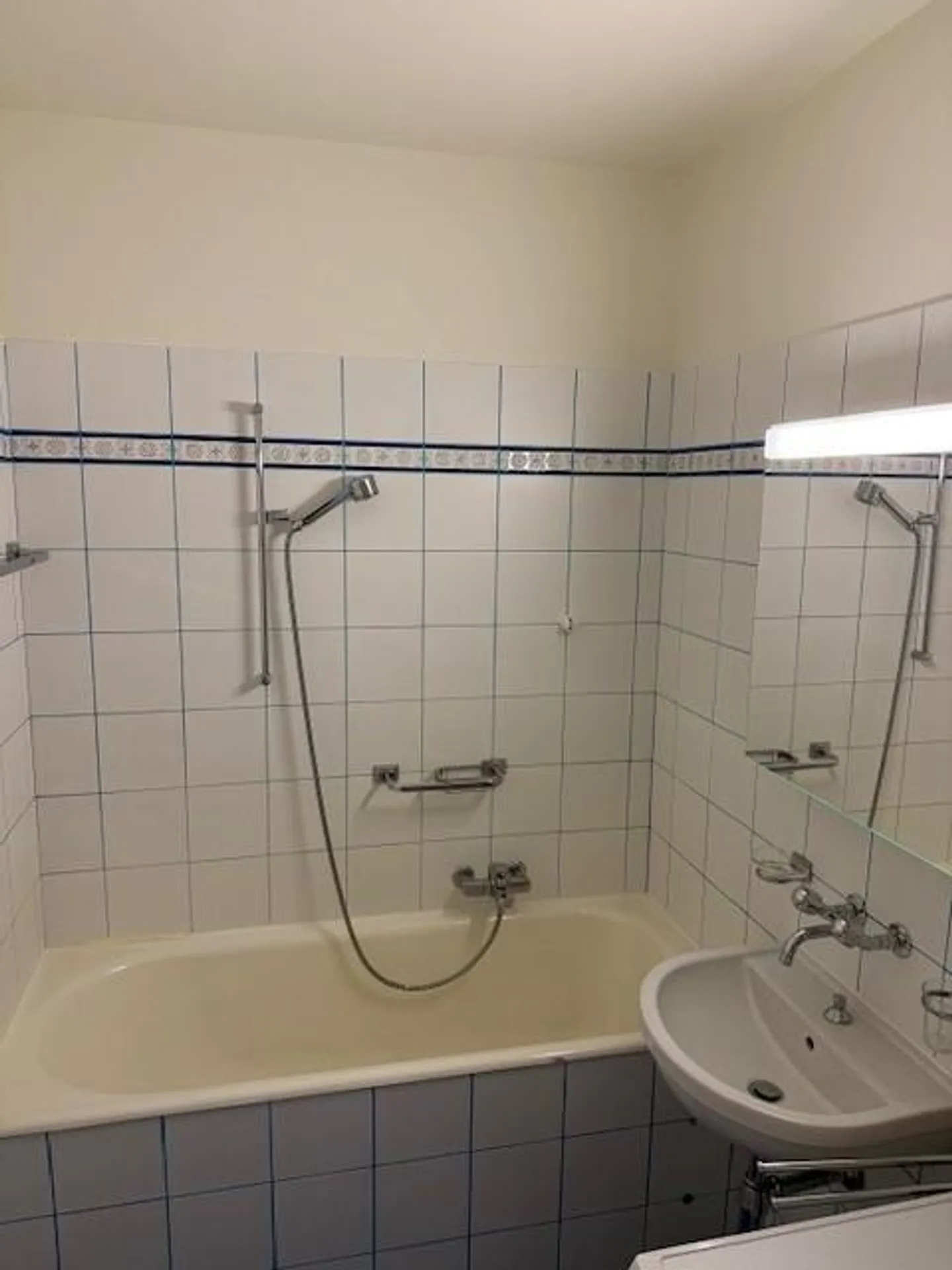 Life in Peace in Onex! - Photo 10 of 10