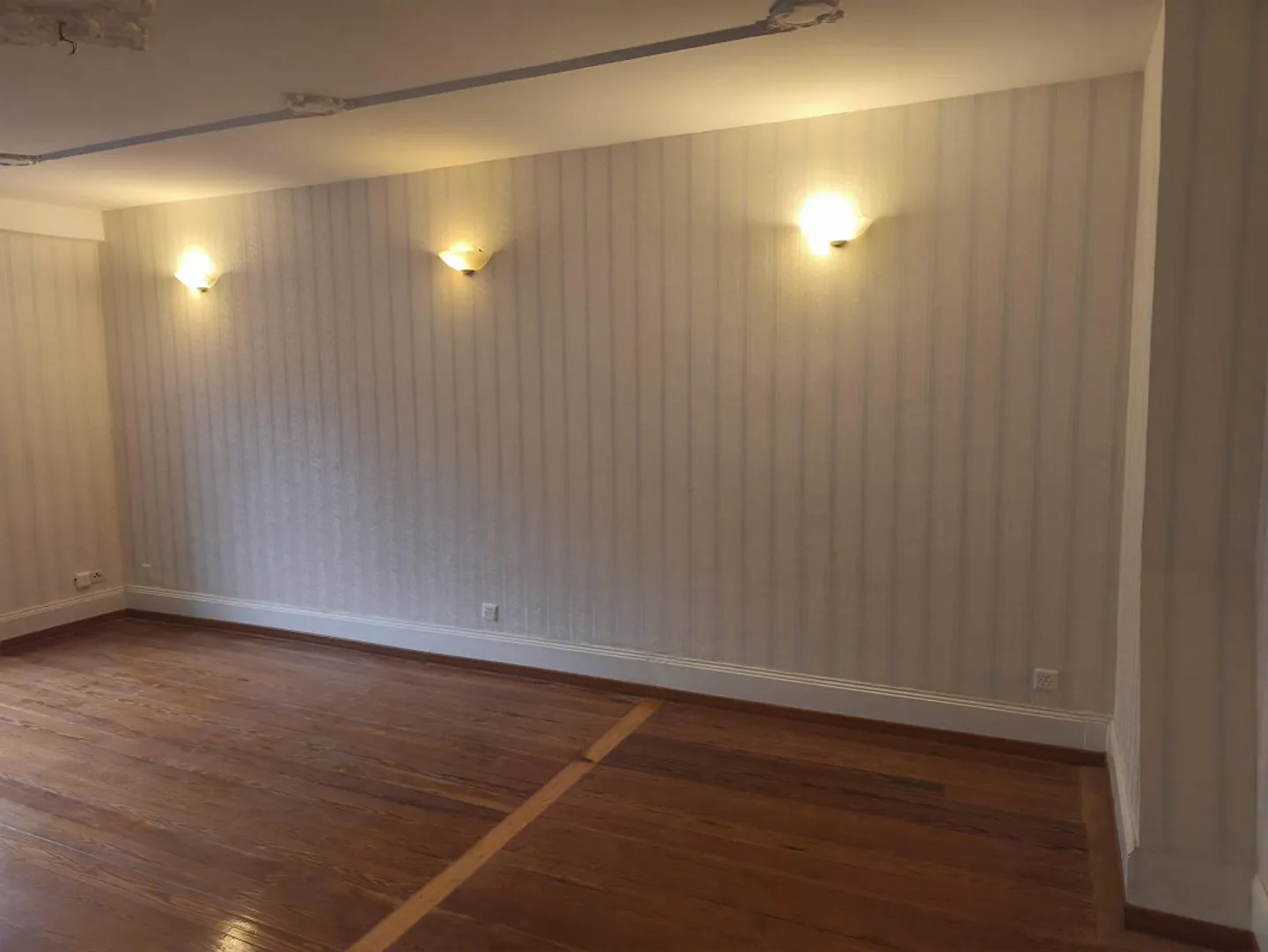 Großes, renoviertes Zimmer in einer Wohngemeinschaft für Akademiker - erstklassige Lage - Foto 2 von 12