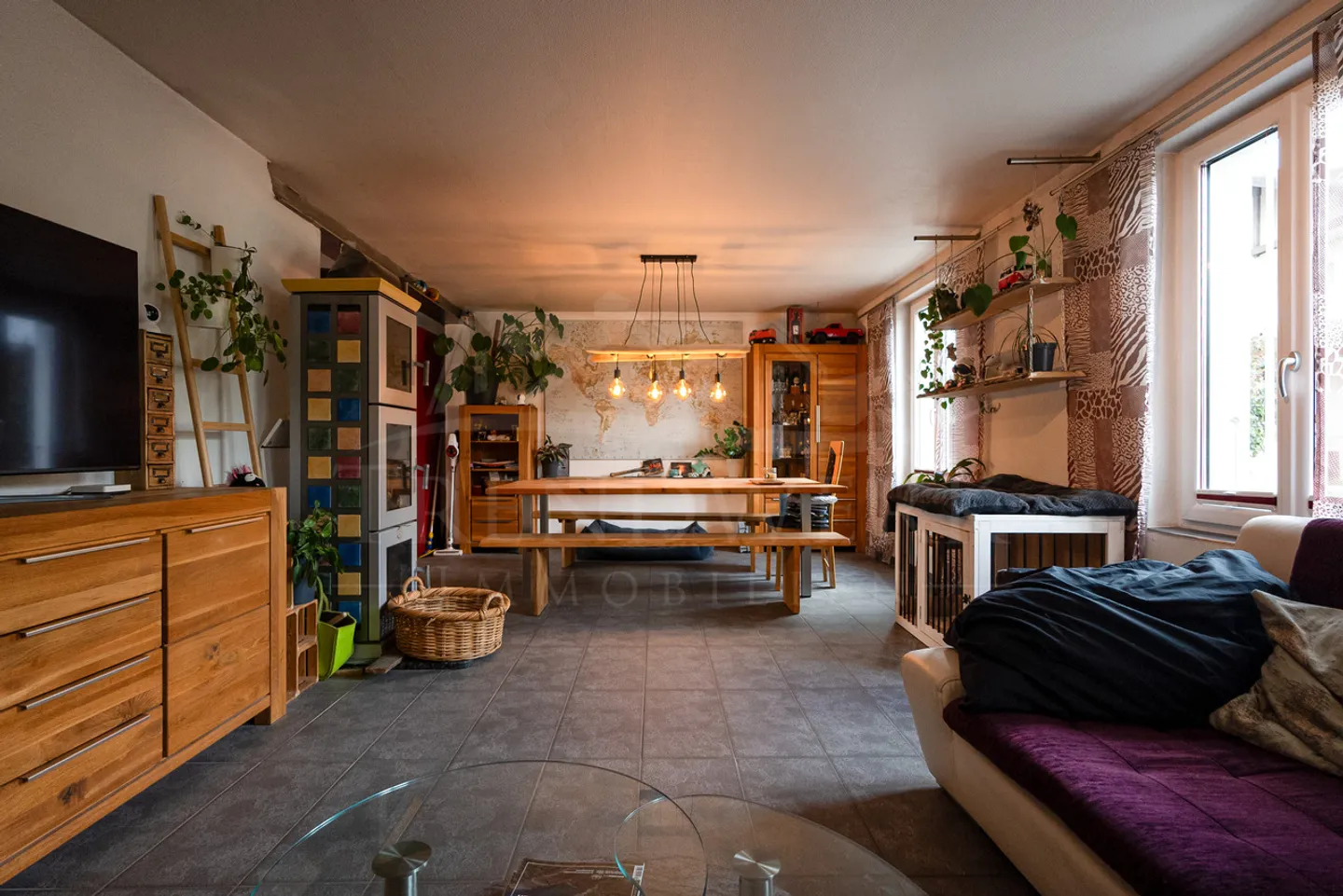 7.5 Room House - Photo 2 of 13