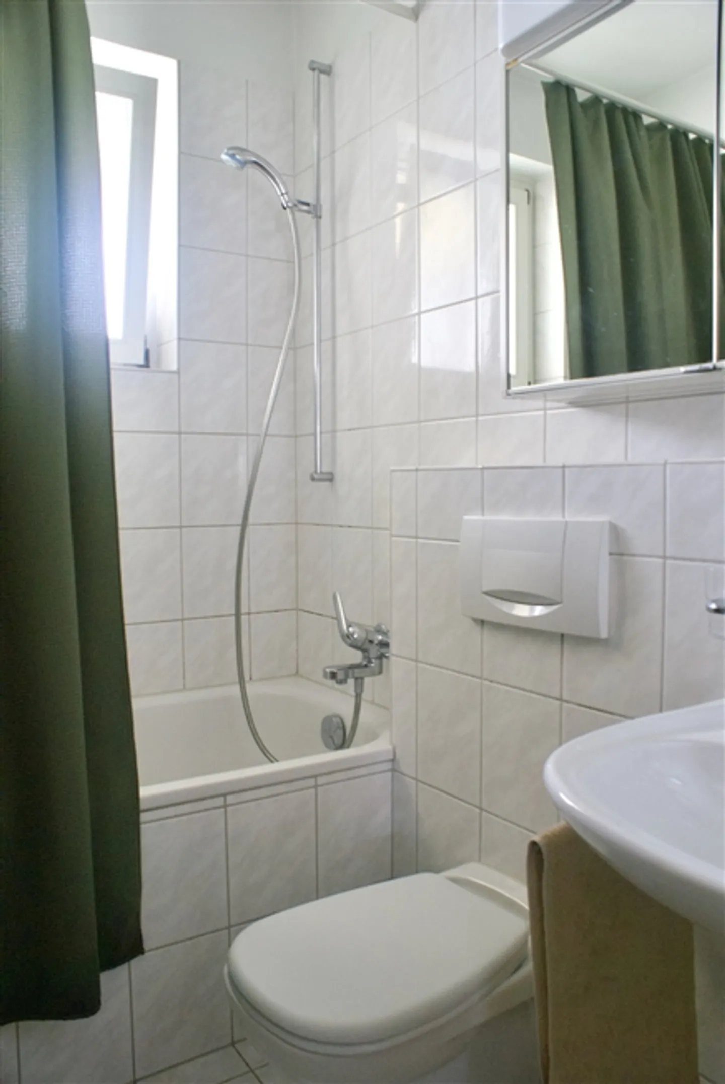 3 ROOM APARTMENT IN BASEL - ST. JOHANN, FURNISHED, TEMPORARY - Photo 10 of 10