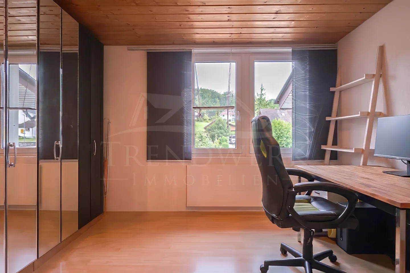 7.5 Room House - Photo 7 of 13