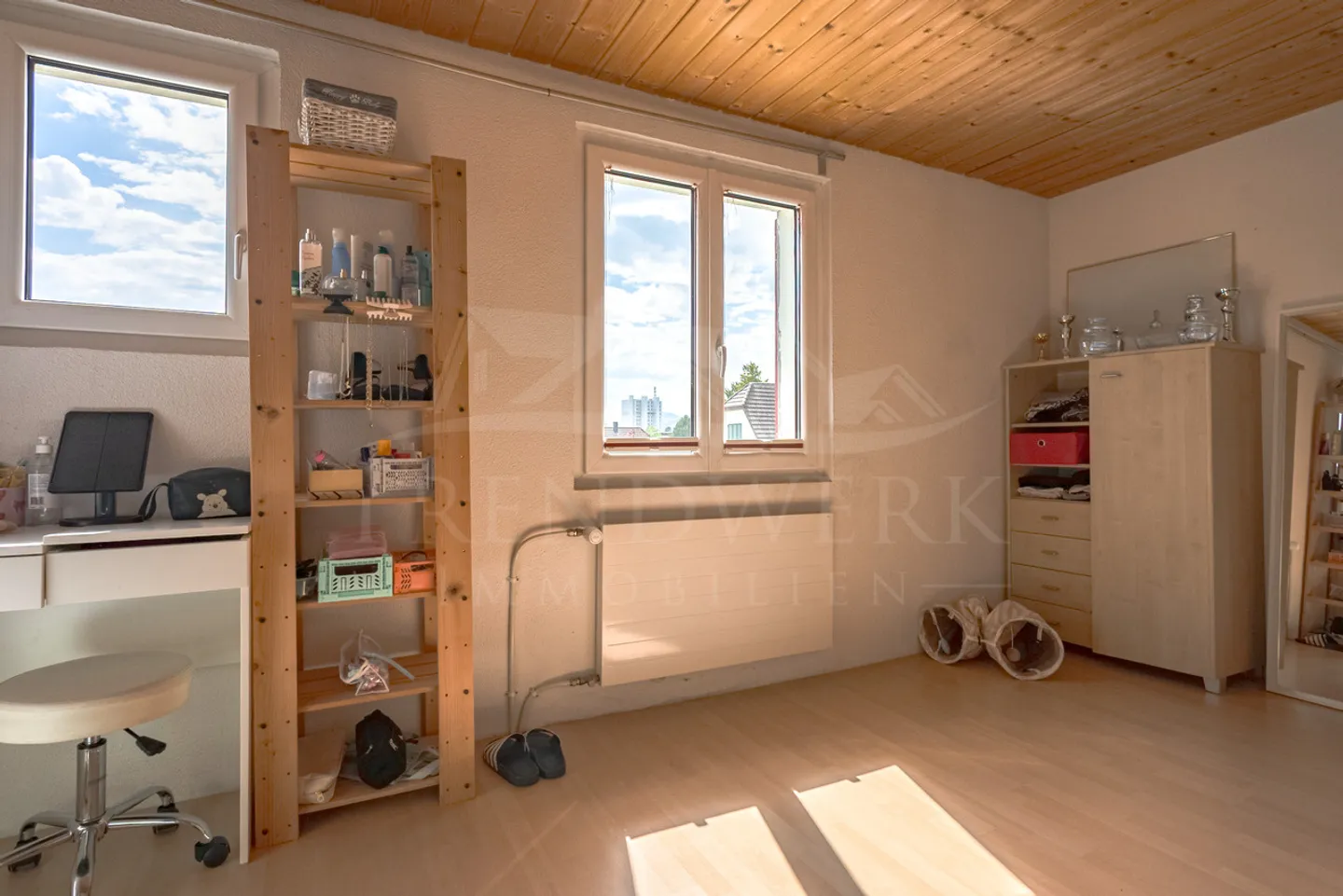 7.5 Room House - Photo 8 of 13