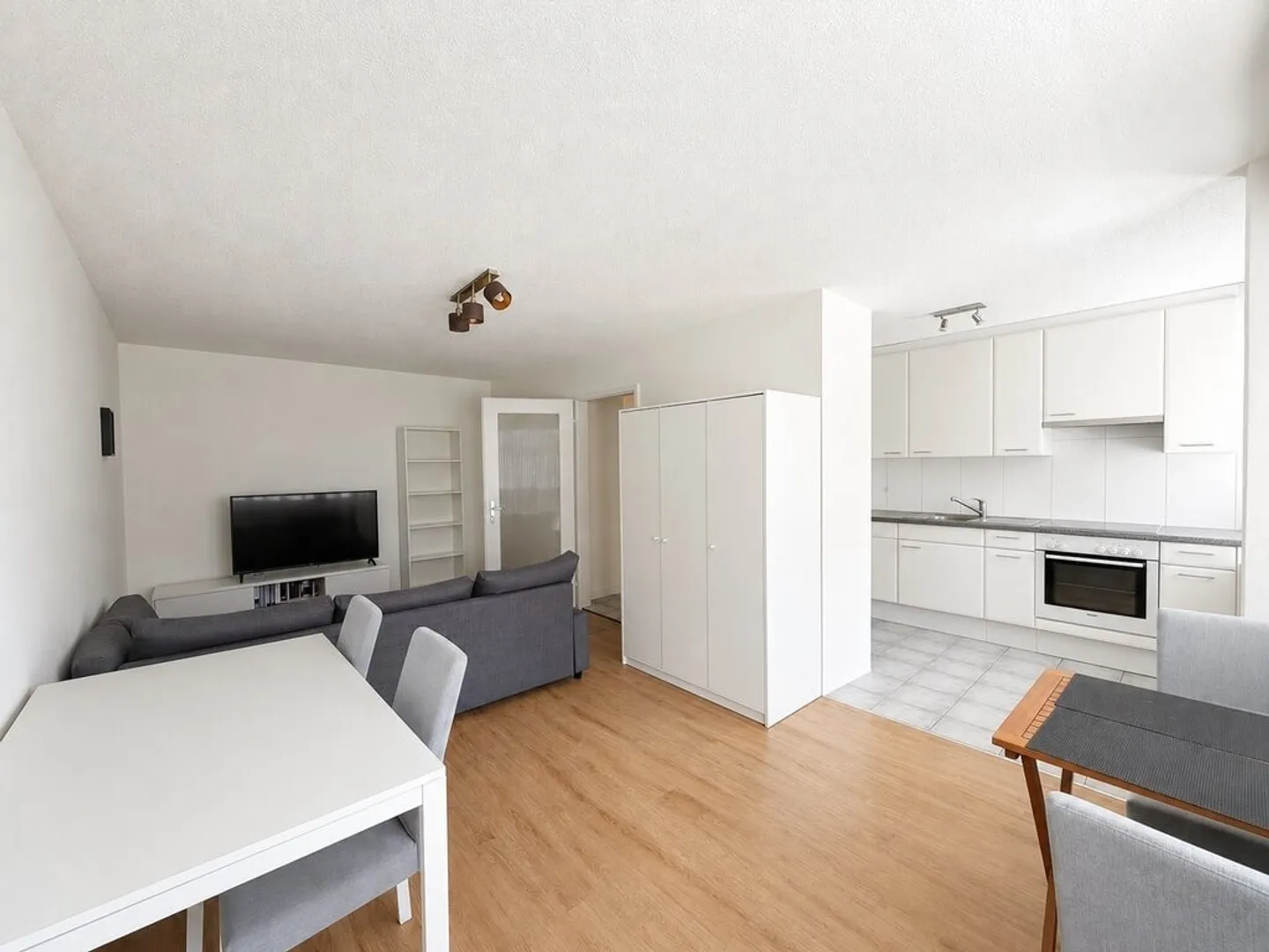 Geräumige 2-Zimmer-Wohnung - Foto 3 von 8