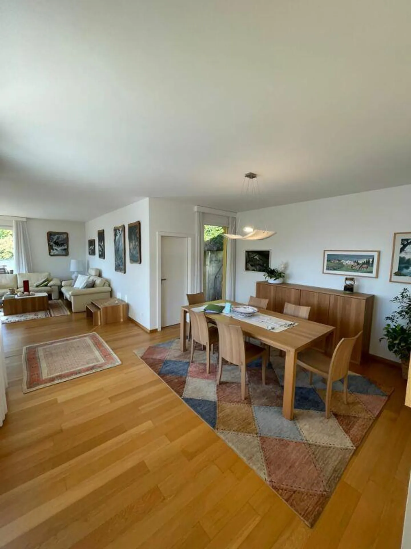 Villa interessante con giardino e vista lago - Foto 9 di 16