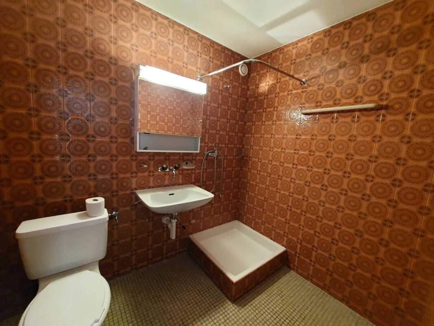 Superb apartment with spacious terrace and lake view - Photo 7 of 11