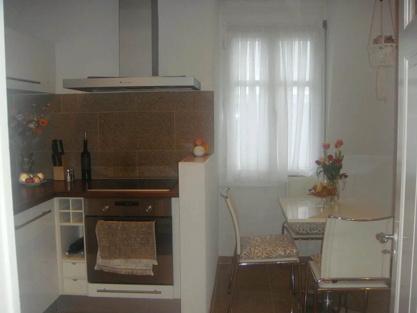 Großes, renoviertes Zimmer in einer Wohngemeinschaft für Akademiker - erstklassige Lage - Foto 7 von 12