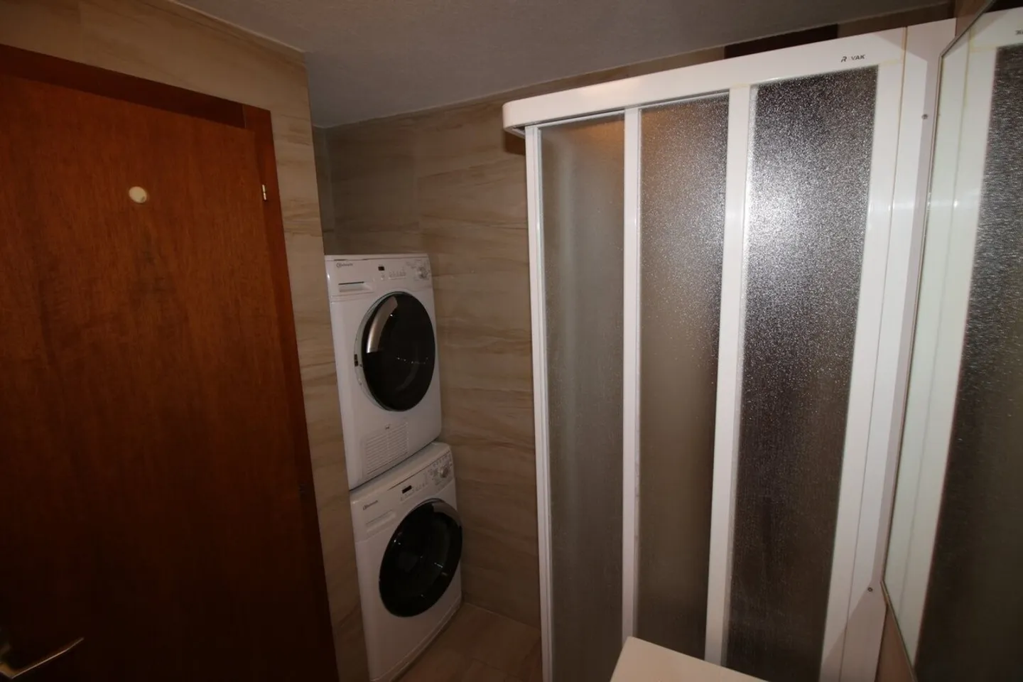 Outstanding Duplex under the Eaves - Photo 4 of 12