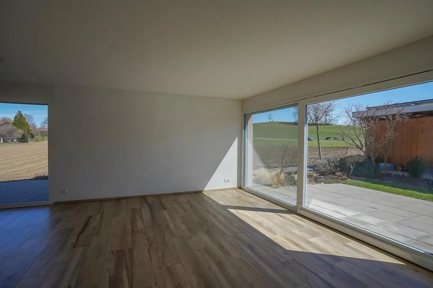 Casa familiare semi-indipendente quasi nuova in un contesto rurale - Foto 9 di 13