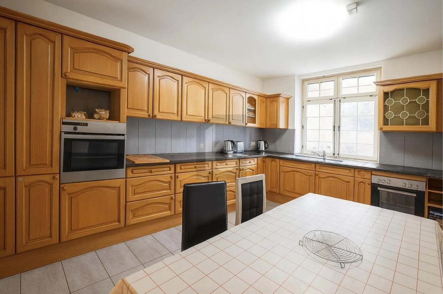 YIELD WITH GREAT POTENTIAL AND CHARACTER - Photo 2 of 6