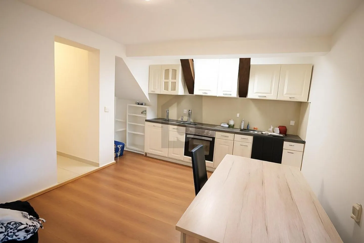 YIELD WITH GREAT POTENTIAL AND CHARACTER - Photo 3 of 6