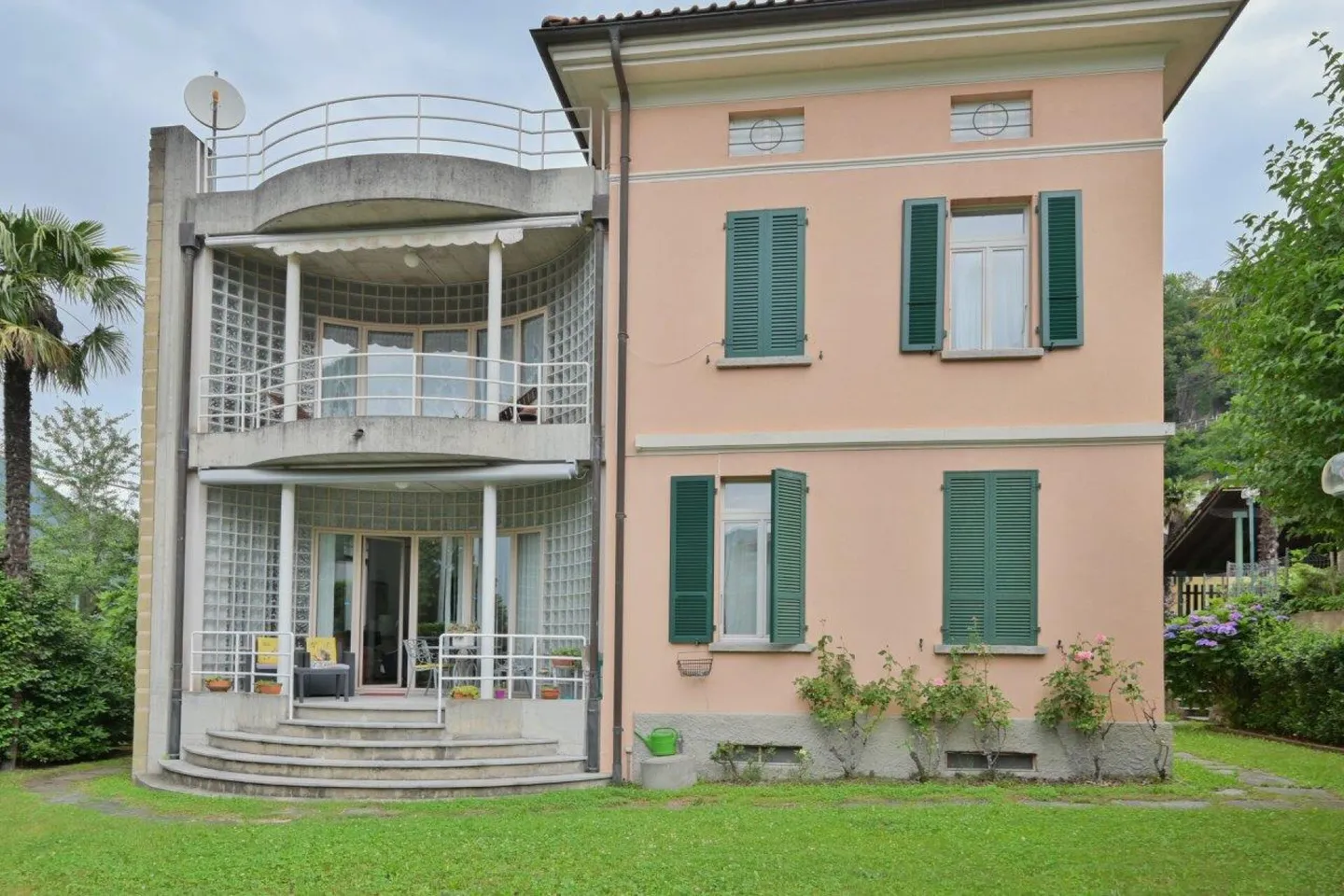Appartamento con grande giardino in una casa bifamiliare in una posizione ricercata - Foto 11 di 13