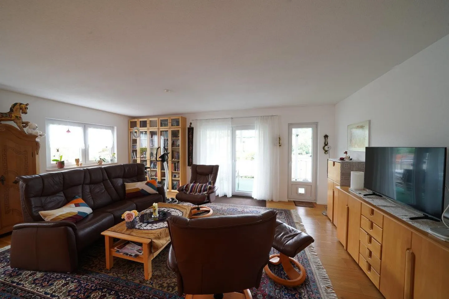 Attractive ground floor apartment with terrace, garden and panoramic view - Photo 6 of 13