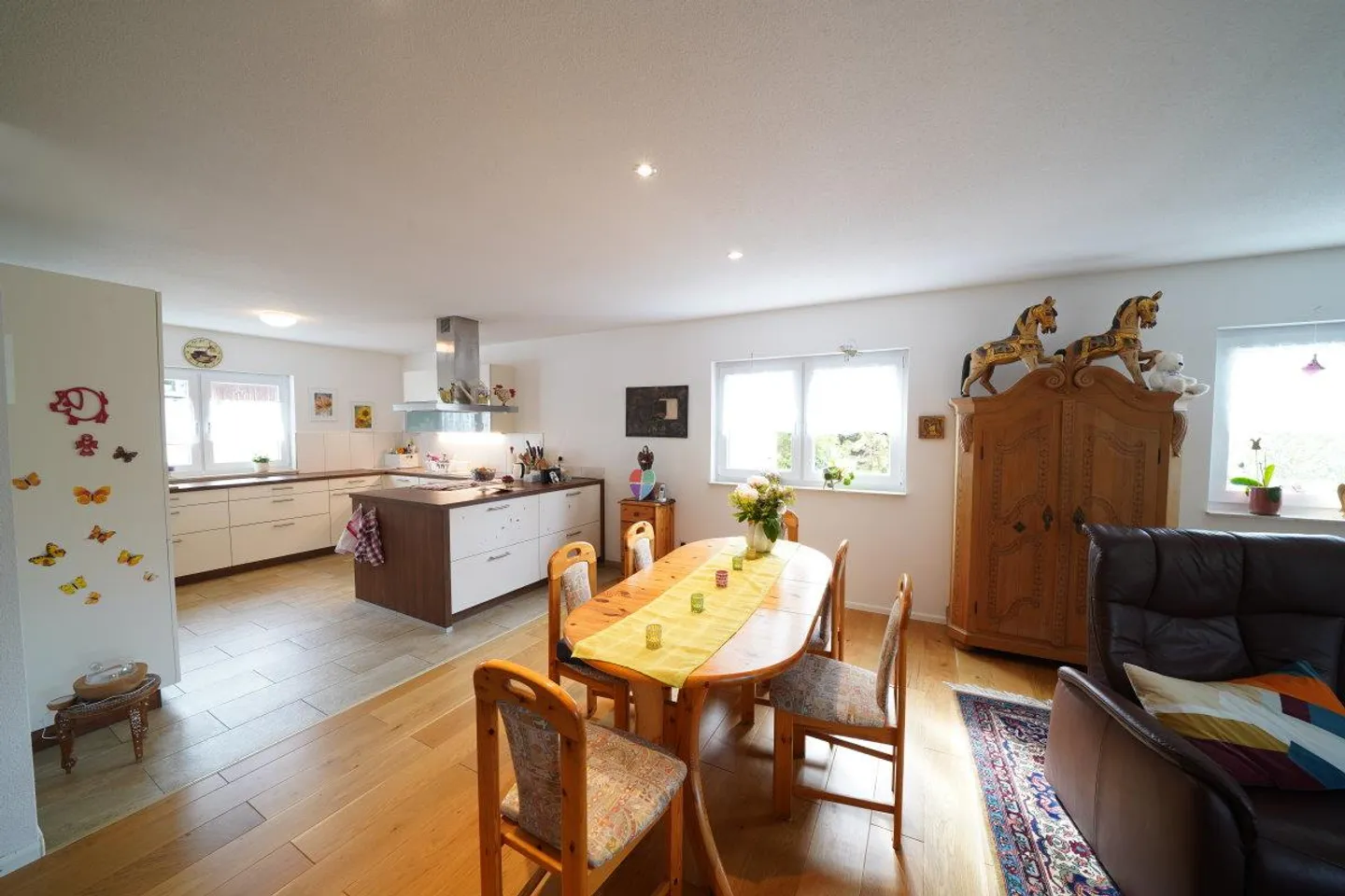 Attractive ground floor apartment with terrace, garden and panoramic view - Photo 7 of 13
