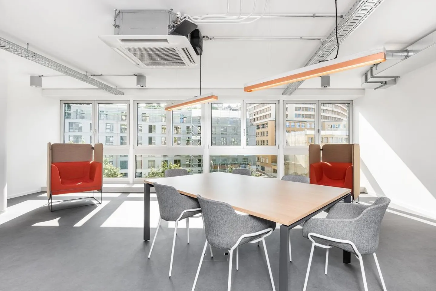 Zugang zu den professionellen Coworking-Spaces von Regus Bessieres - Foto 5 von 6