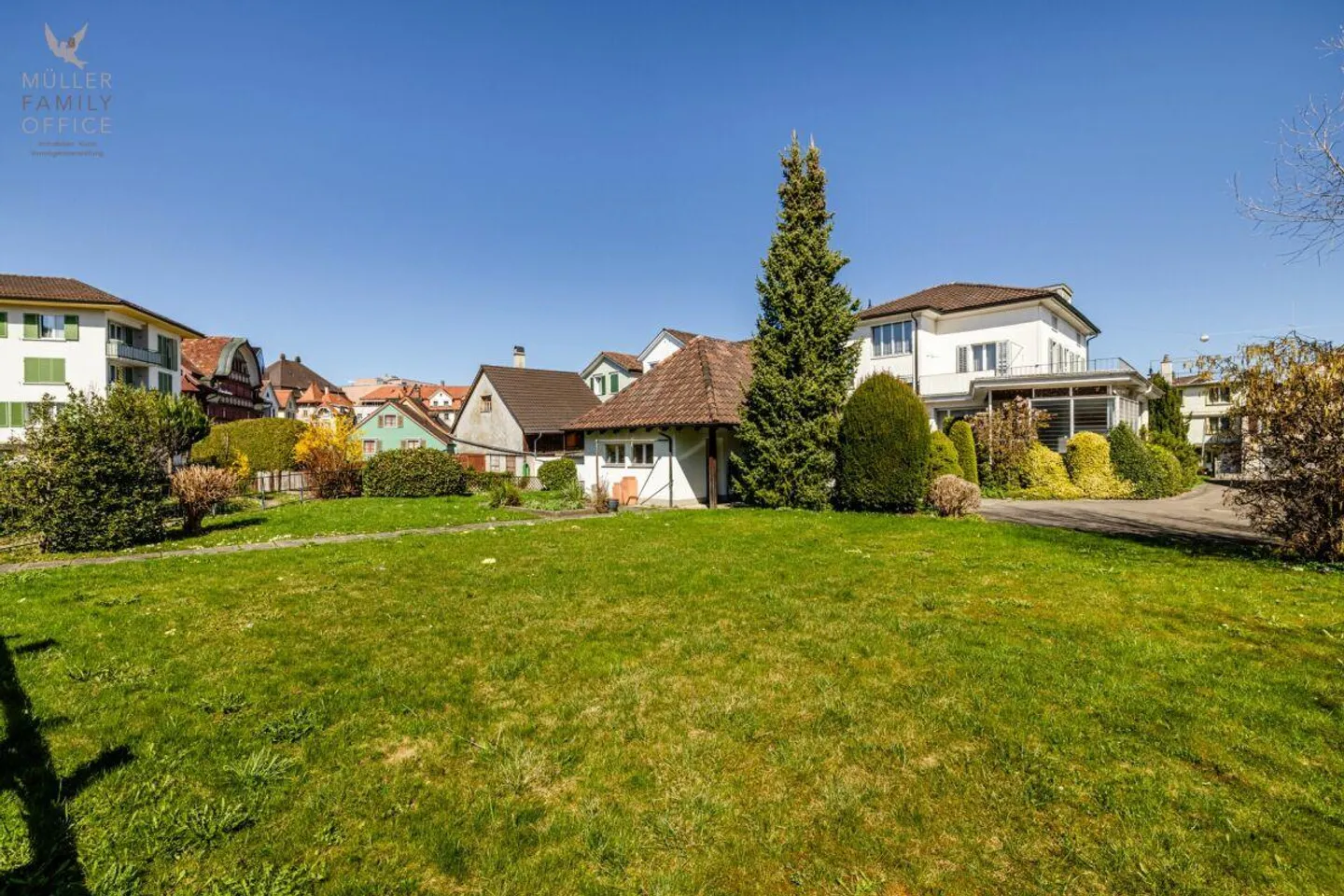 Il fascino senza tempo incontra nuove opportunità - Villa storica nel cuore di Flawil - Foto 4 di 12