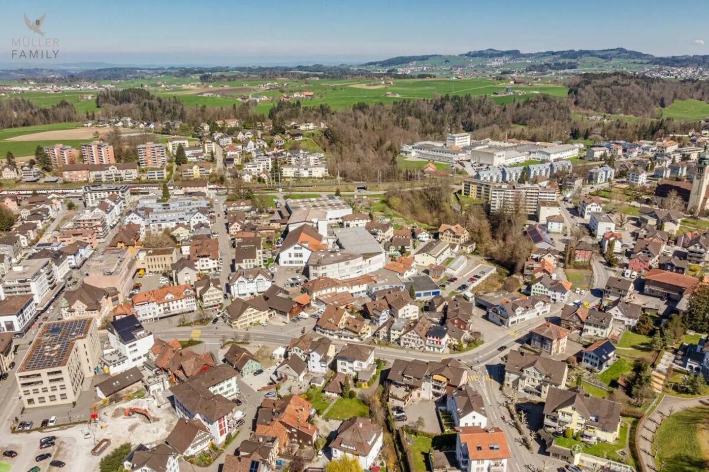 Il fascino senza tempo incontra nuove opportunità - Villa storica nel cuore di Flawil - Foto 5 di 12