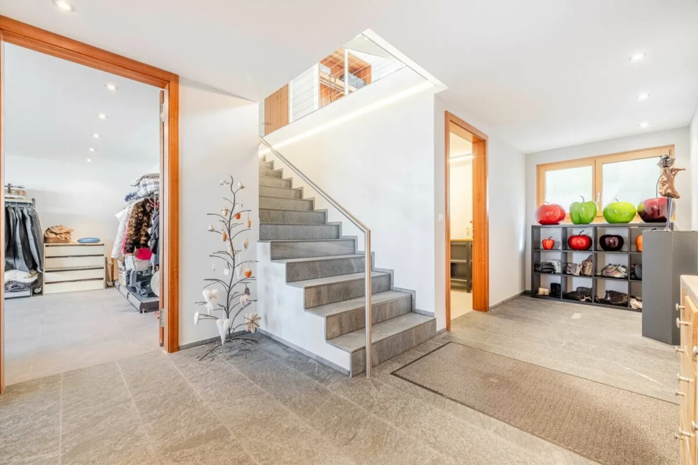 Premium Single-Family Home with Panoramic Lake View and Exceptional Plot Size - Photo 8 of 25