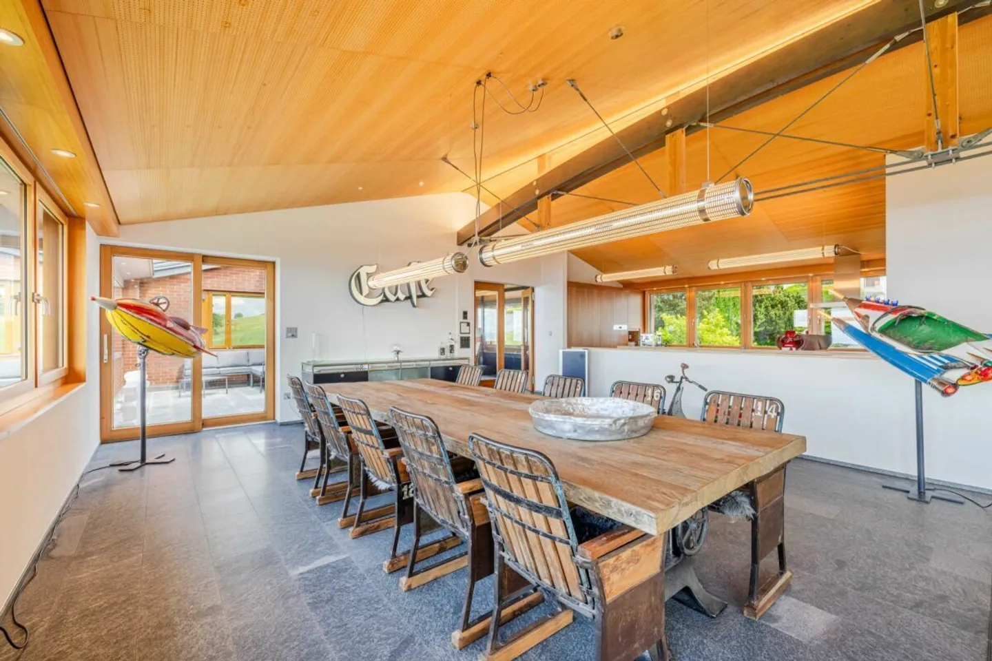 Premium Single-Family Home with Panoramic Lake View and Exceptional Plot Size - Photo 14 of 25
