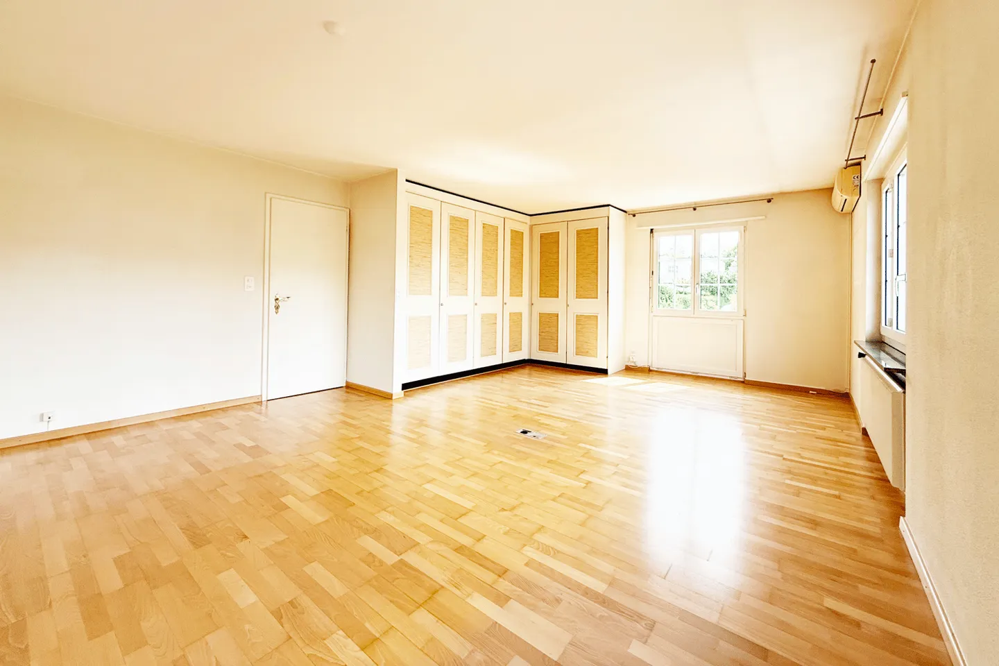 Maison individuelle spacieuse avec jardin dans un quartier résidentiel calme à Therwil - Photo 9 sur 10