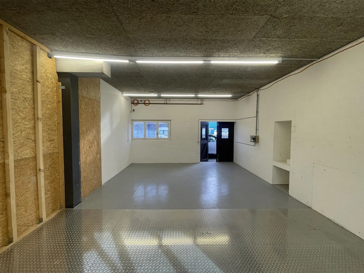 Vielseitiger Gewerberaum - Foto 1 von 2