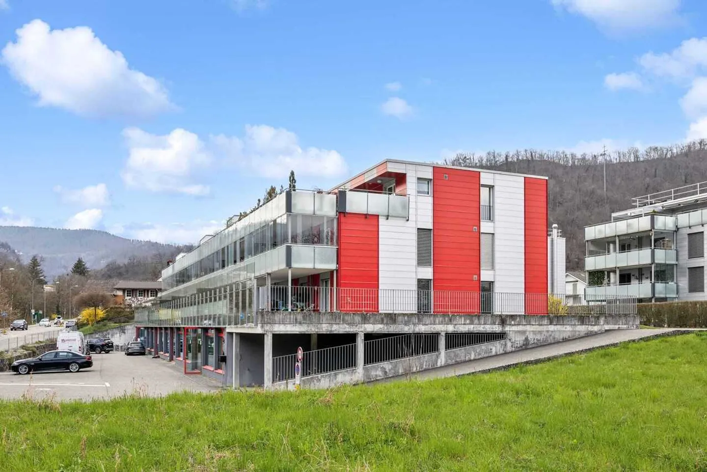 Multi-family house with 16 residential units in Trimbach – an attractive investment opportunity - Photo 1 of 13