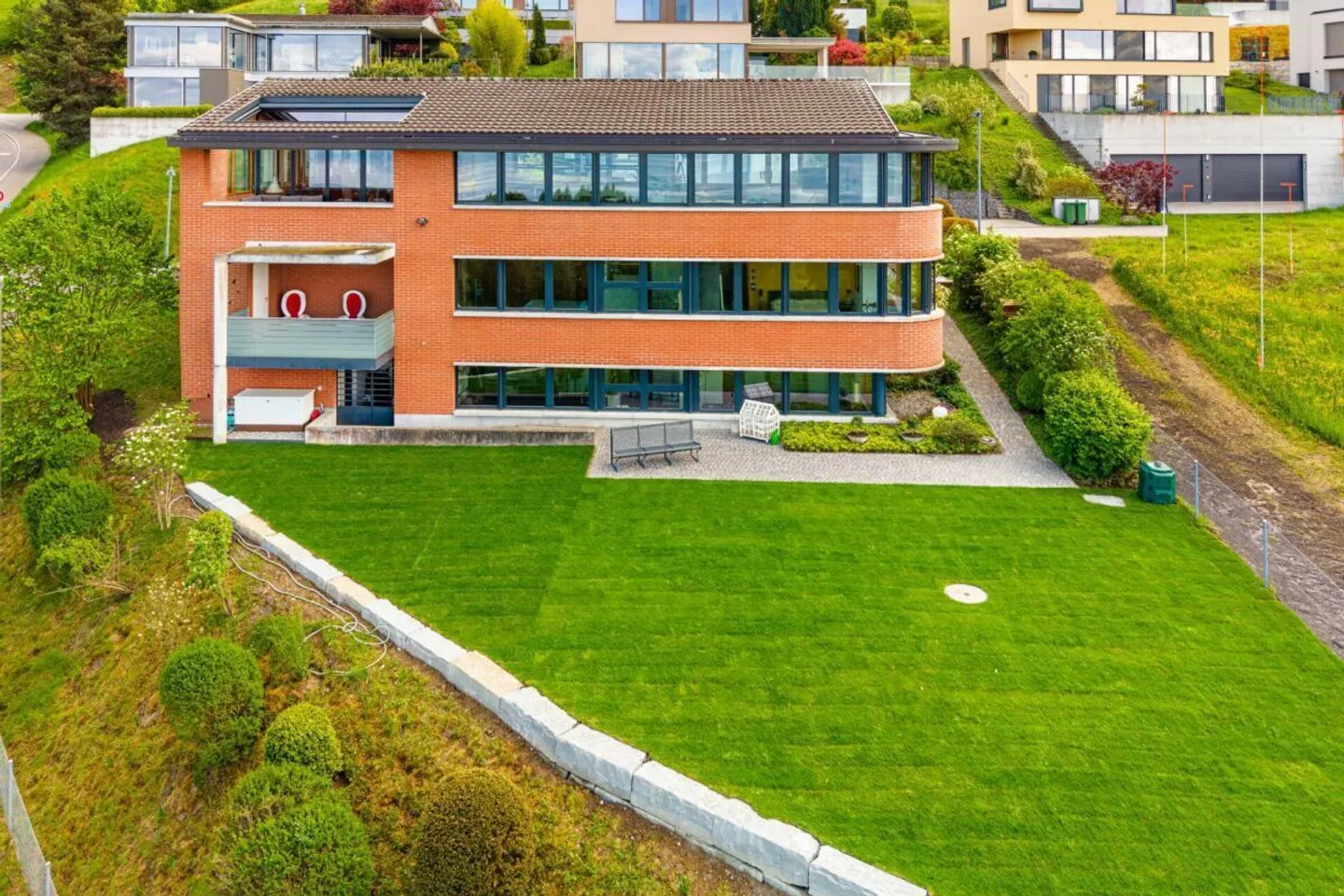 Premium Single-Family Home with Panoramic Lake View and Exceptional Plot Size - Photo 23 of 25