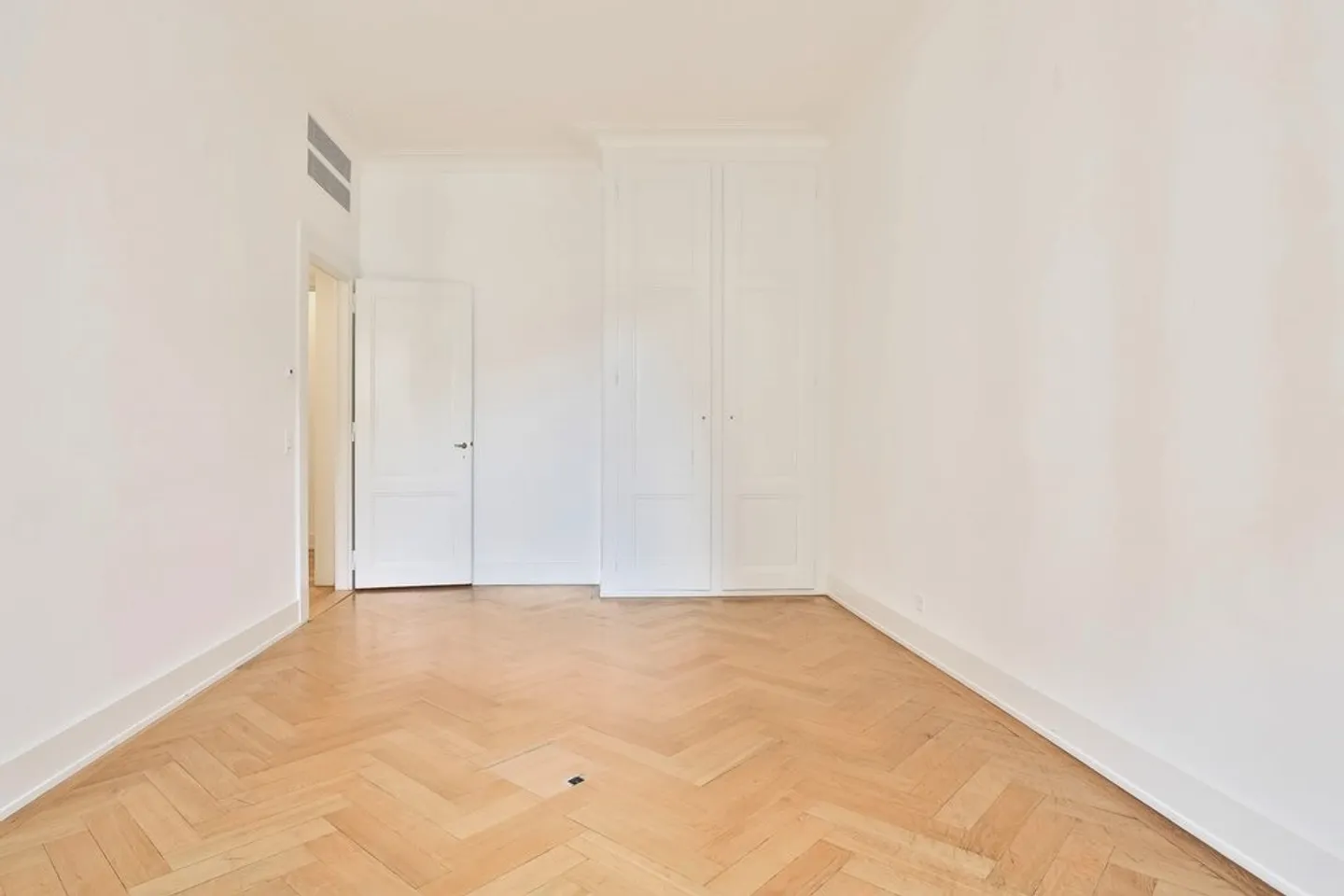 Magnificent offices in the city center - Photo 4 of 7