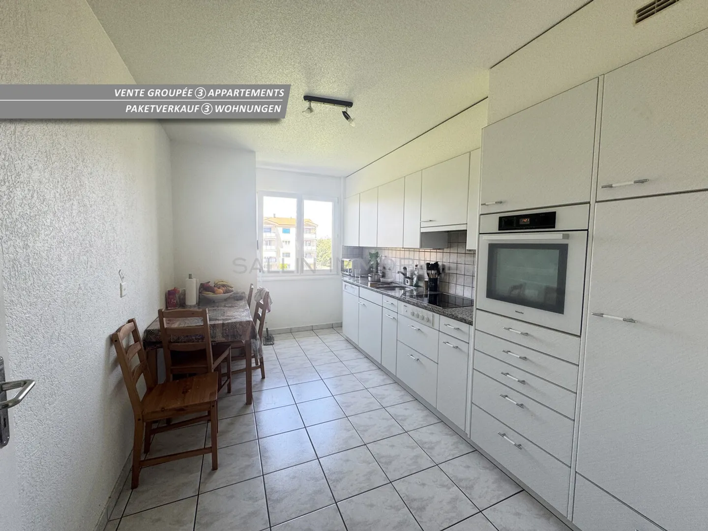 Vente de 3 appartements, 2x 5 pièces et  4 pces + 3 place de parc int. - Photo 2 sur 12