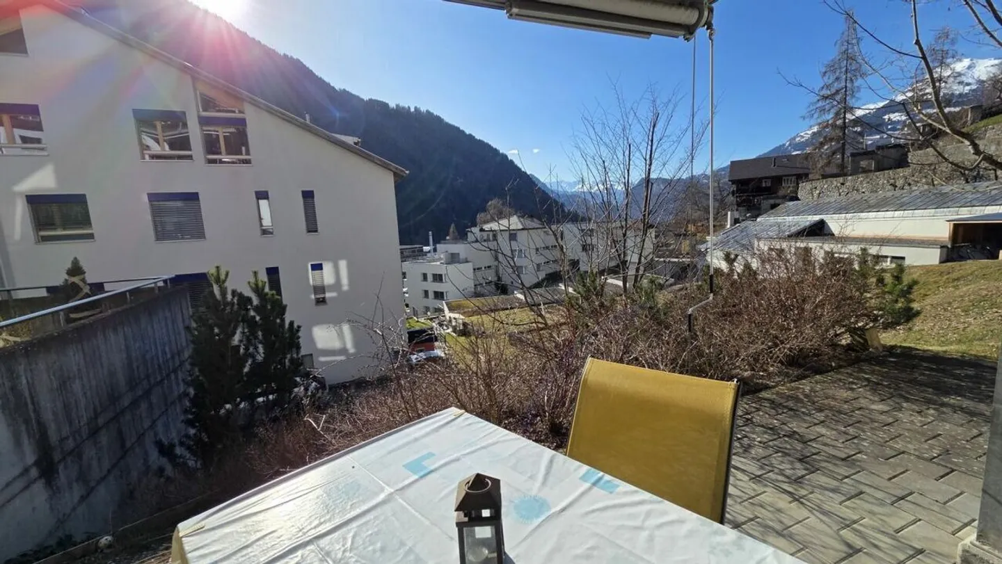 Geräumige Wohnung mit herrlichem Blick - Foto 2 von 4