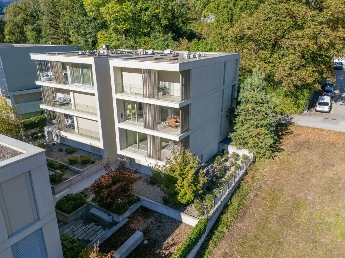 Appartamento moderno con terrazza - Foto 1 di 22