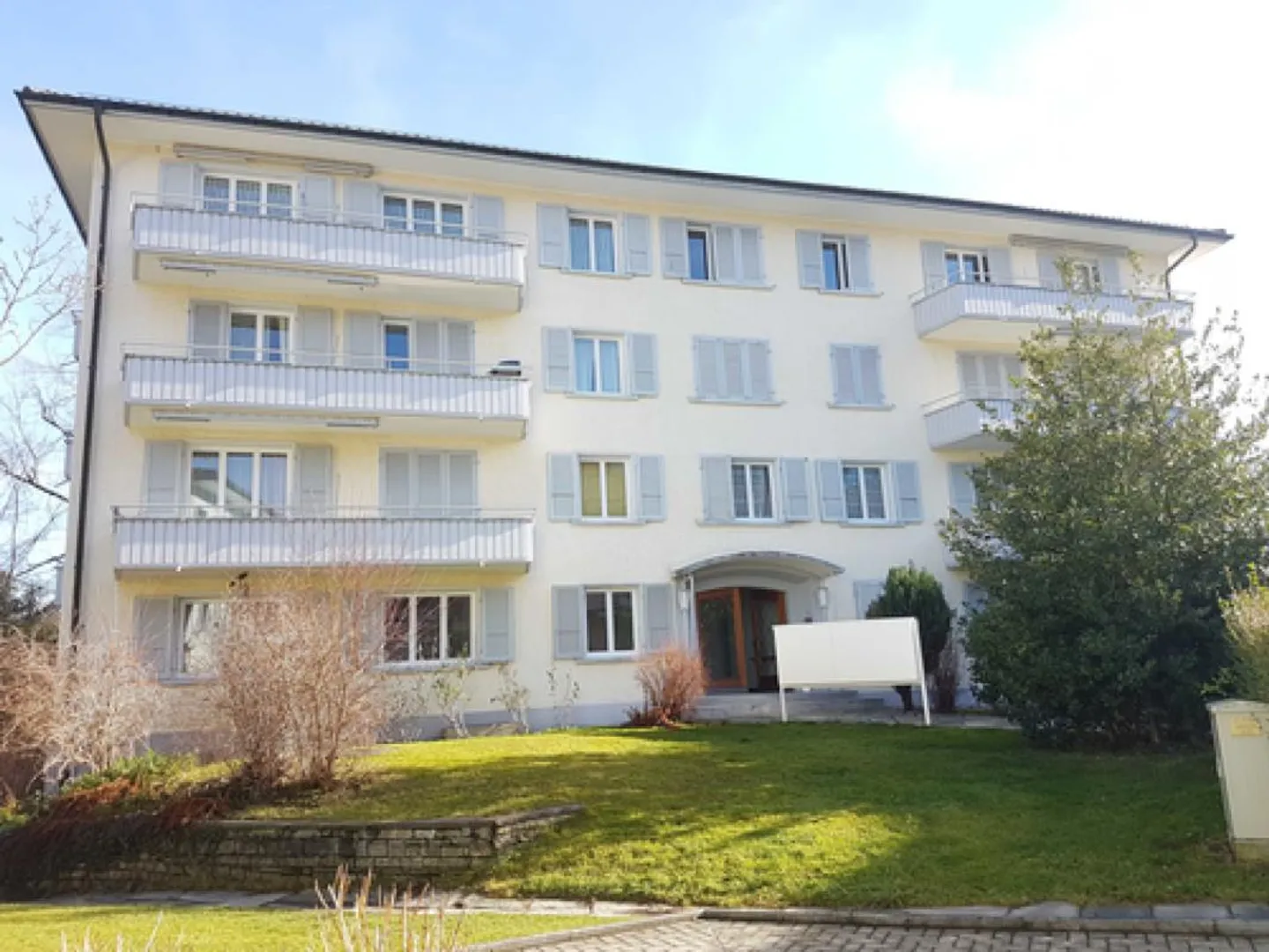 Sunny and quiet residential area at the foot of Pilatus - Photo 1 of 6