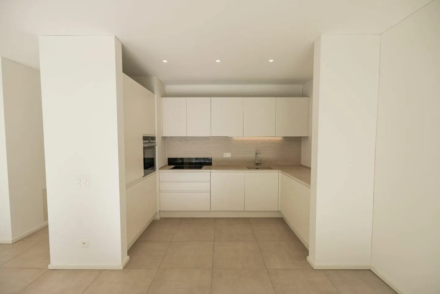 Appartamento moderno con terrazza - Foto 7 di 22