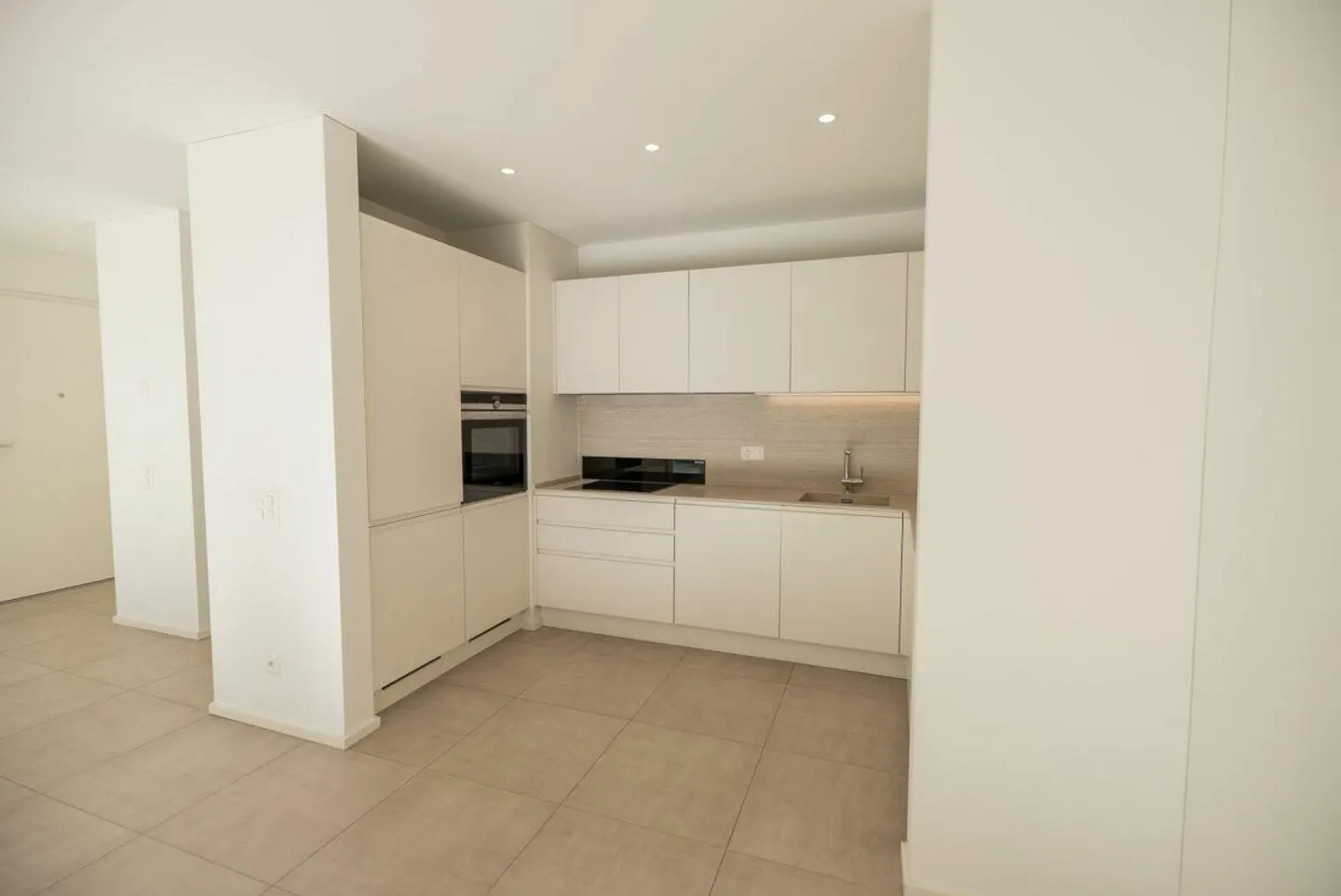Appartamento moderno con terrazza - Foto 8 di 22