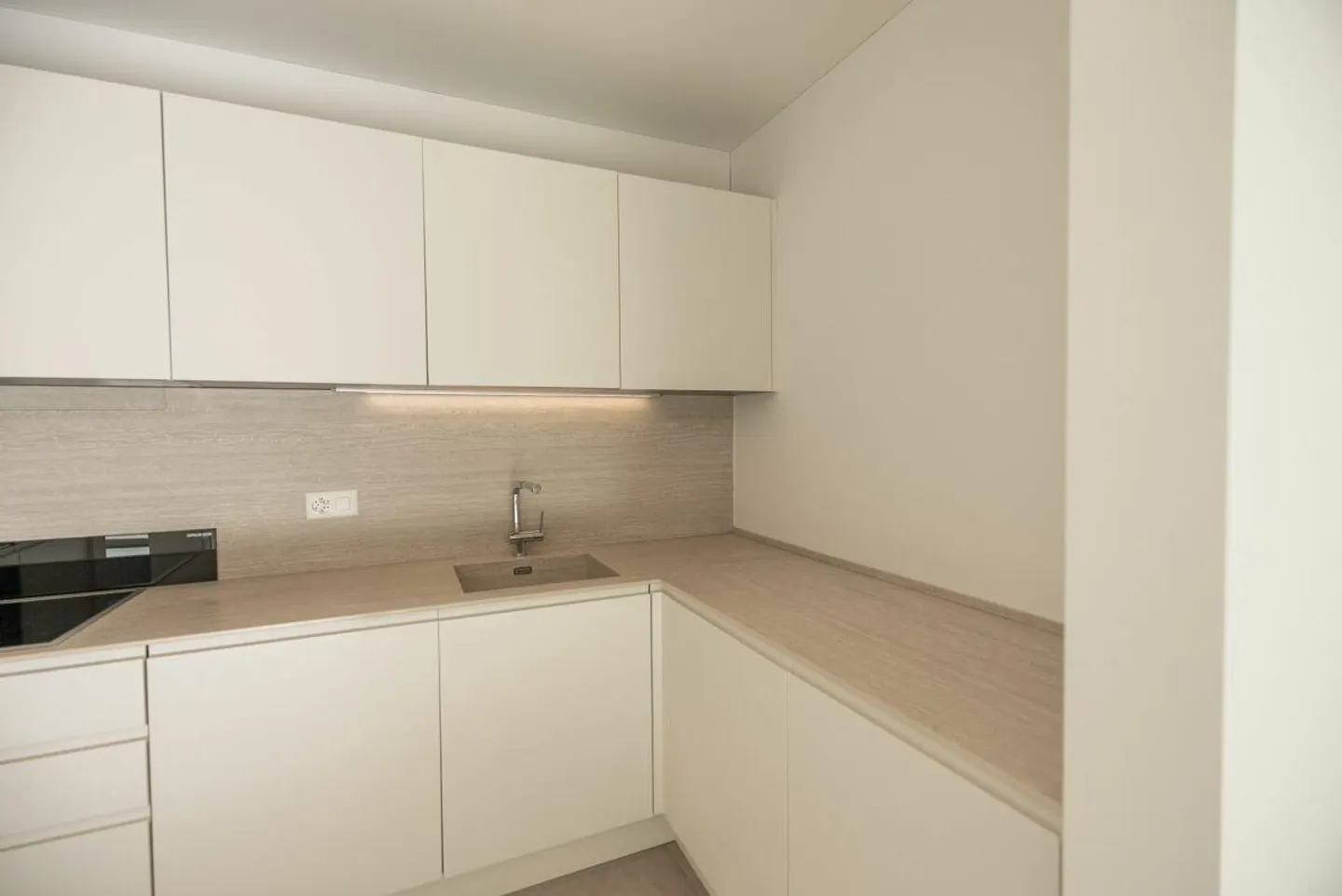 Appartamento moderno con terrazza - Foto 9 di 22