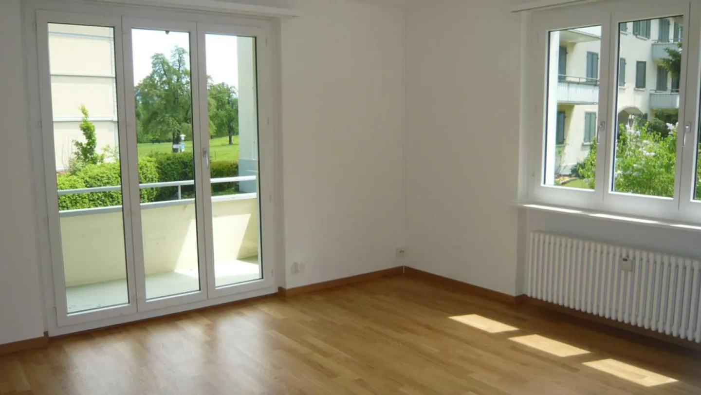 Sunny and quiet residential area at the foot of Pilatus - Photo 5 of 6