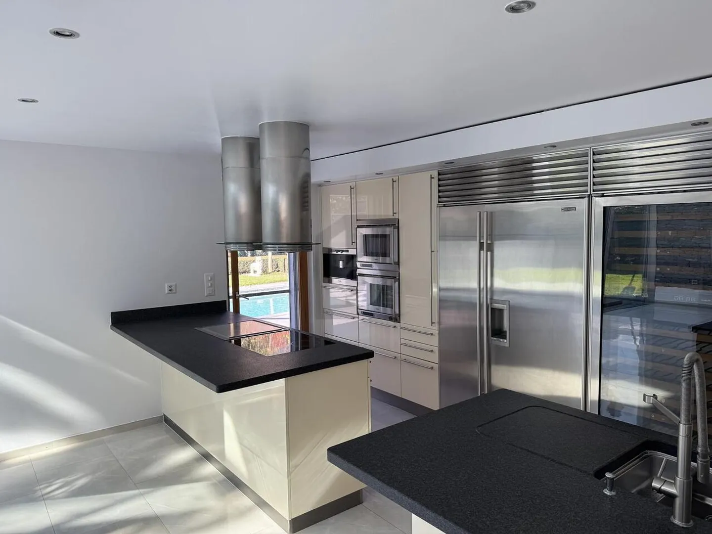 EXCLUSIVE PROPERTY, RARE SALE OPPORTUNITY - Photo 5 of 6