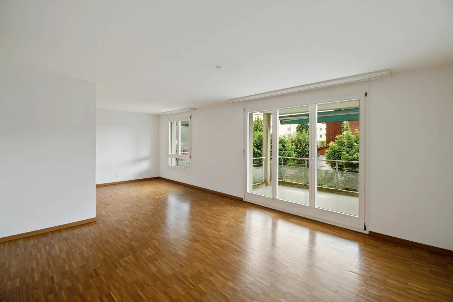An Apartment to Fall in Love With.... - Photo 3 of 9