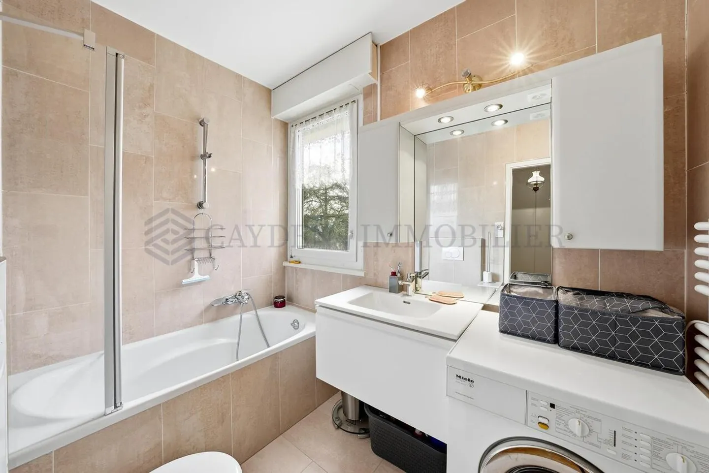 Sehr angenehme 5-Zimmer-Wohnung mit freiem Blick - Foto 8 von 9
