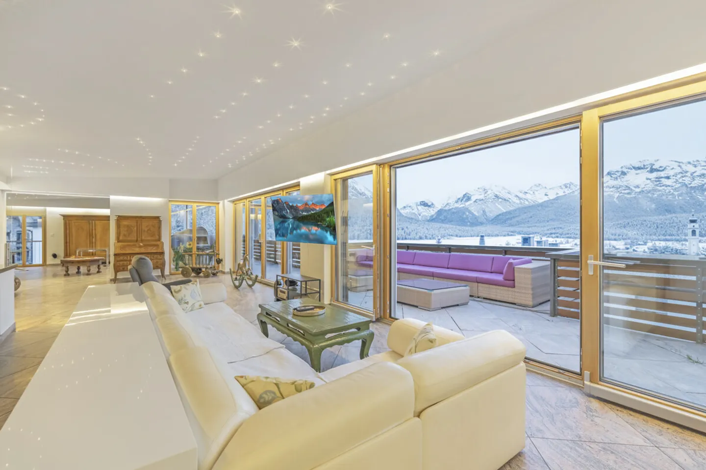 Samedan: Exklusive Ferienwohnung mit grosser Terrasse und Aussicht auf - Foto 2 von 7