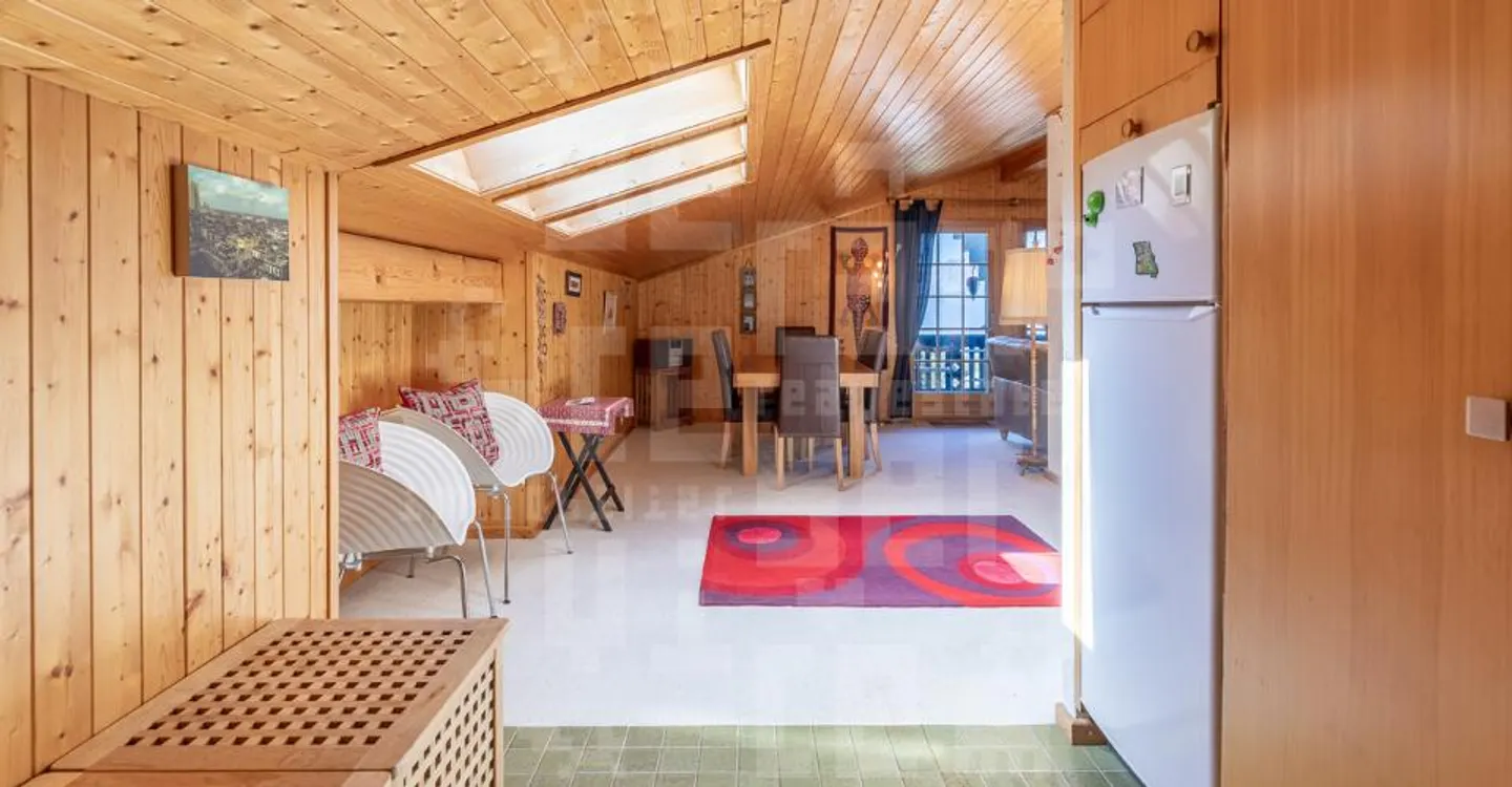 Appartement sous les toits - Photo 7 sur 12