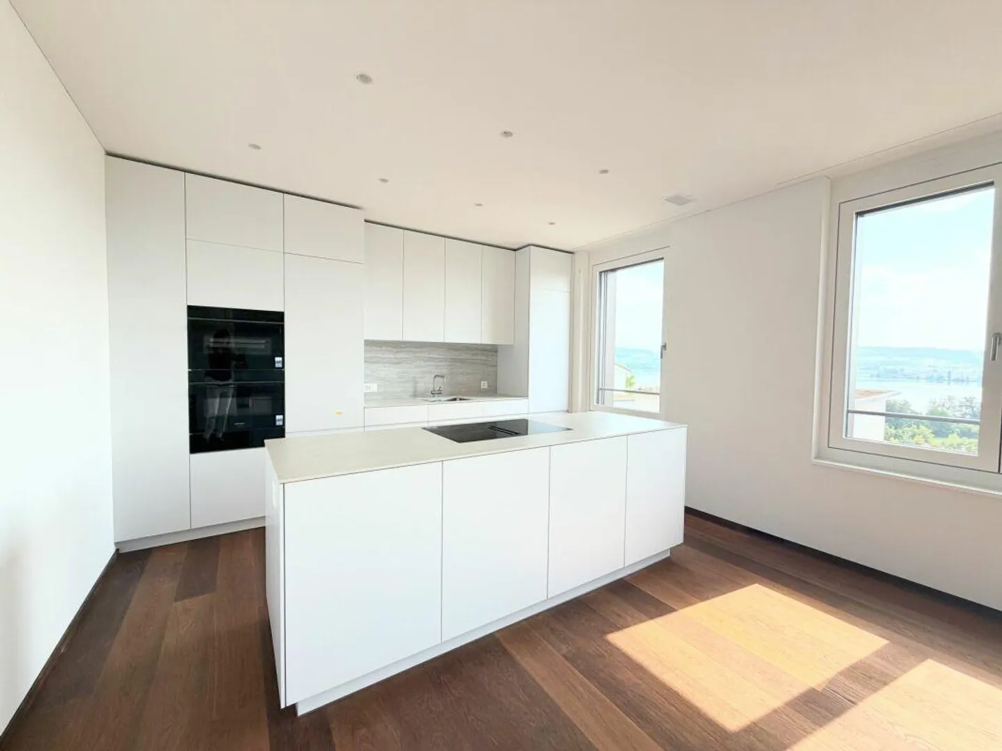 First occupancy - Spacious 3.5 room apartment with lake view - Photo 3 of 7