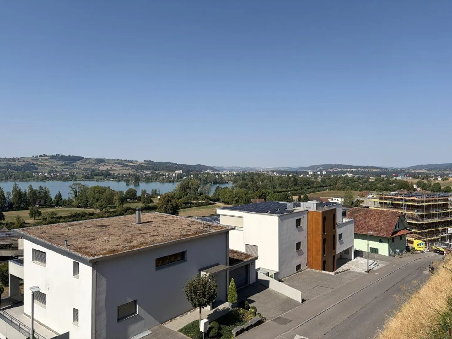 First occupancy - Spacious 3.5 room apartment with lake view - Photo 6 of 7