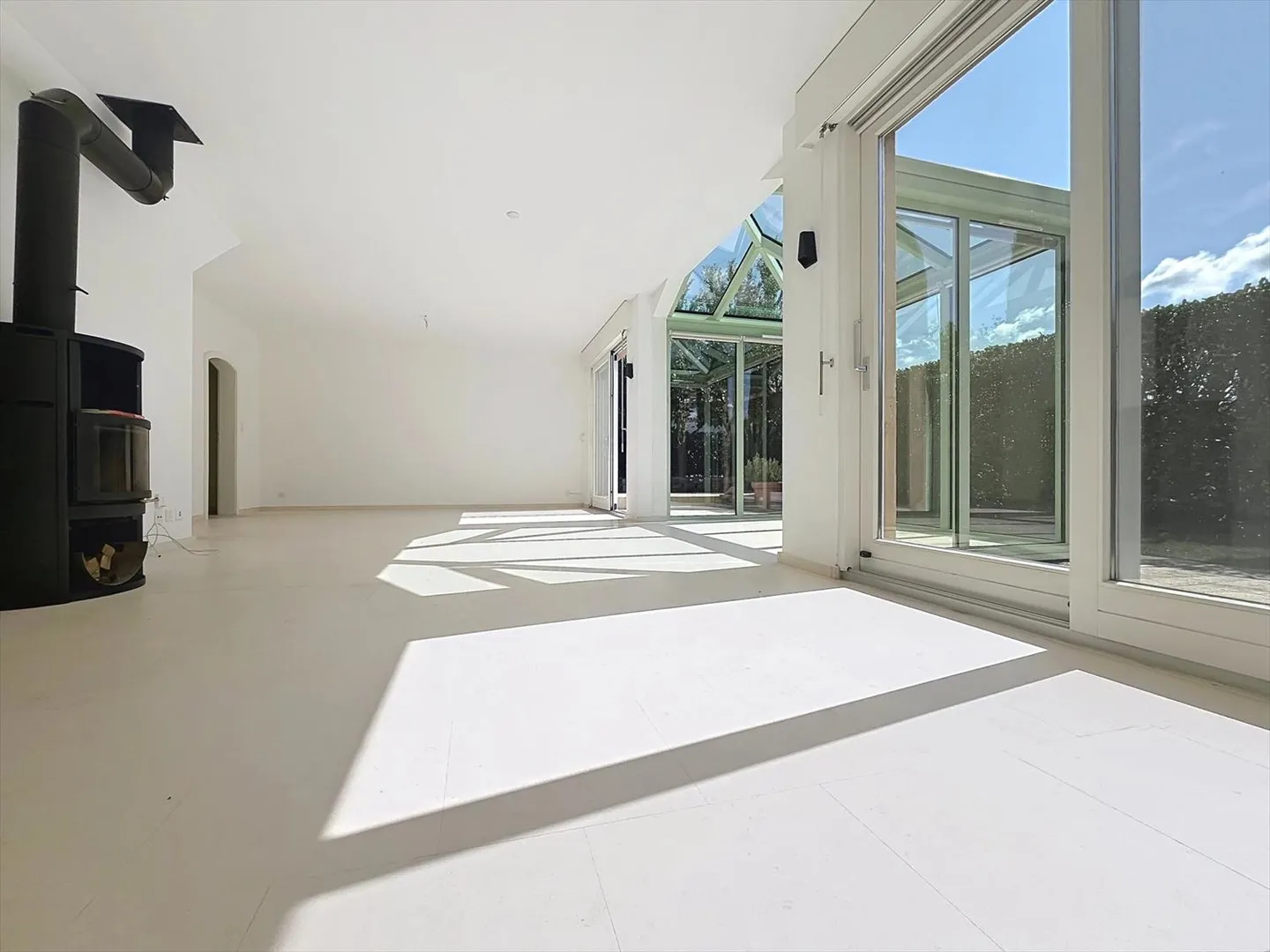 Bella casa di famiglia con giardino - Foto 2 di 11