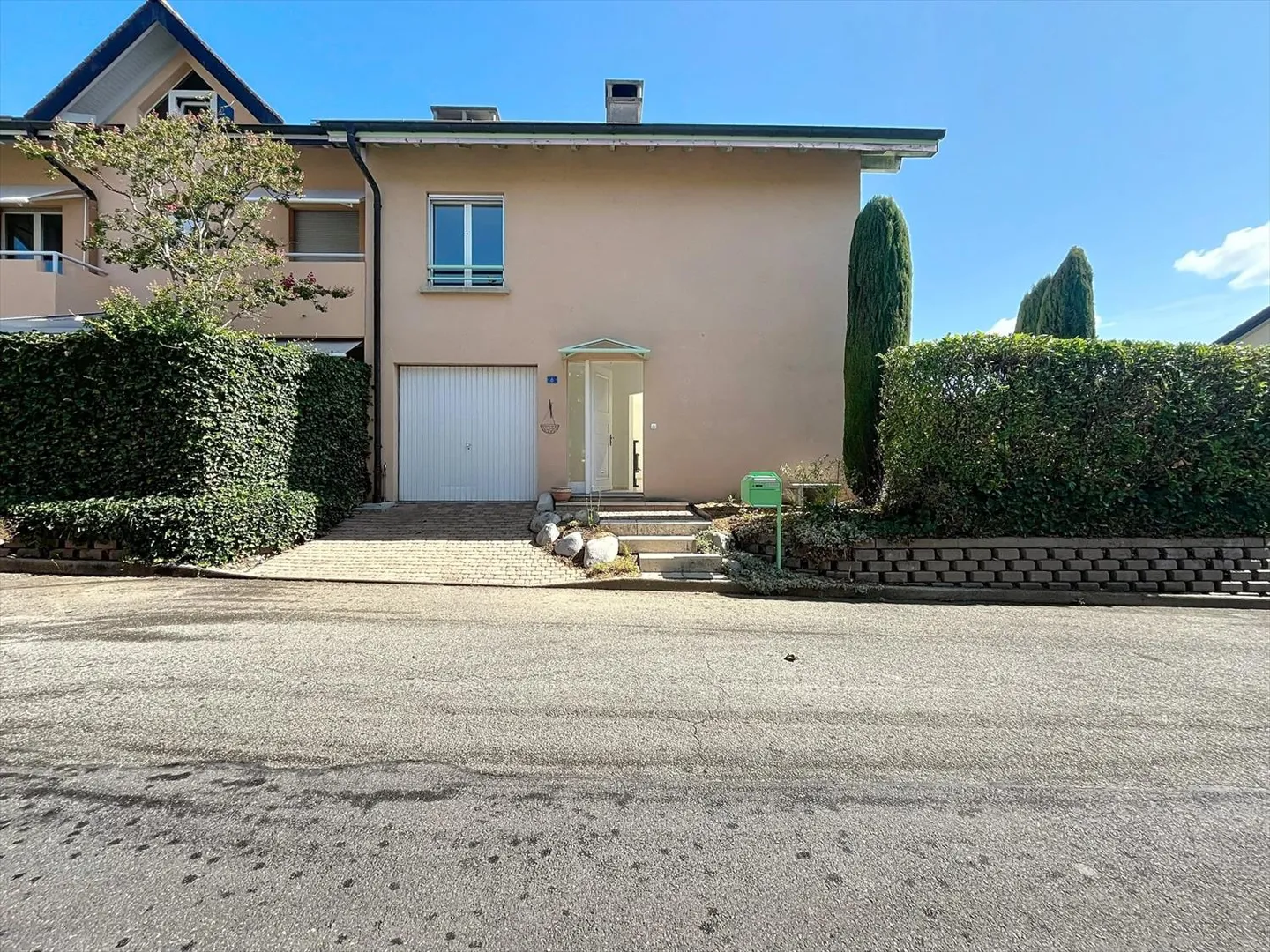 Bella casa di famiglia con giardino - Foto 11 di 11